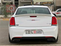 کرایسلەر 300